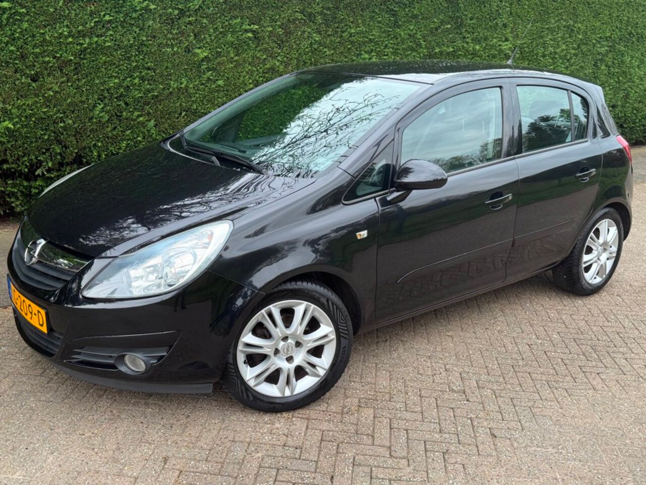 Opel Corsa - 1.4-16V Sport 1.4-16V Sport - AutoWereld.nl