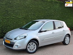 Renault Clio - 1.2 Collection RIJDGOED/AIRCO/LMVELGEN/APK 1-27