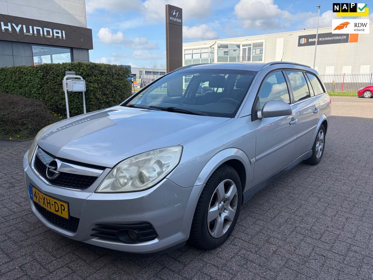 Opel Vectra Wagon - 1.8-16V INRUILKOOP/RIJDGOED/AIRCO/APK 2-27 - AutoWereld.nl