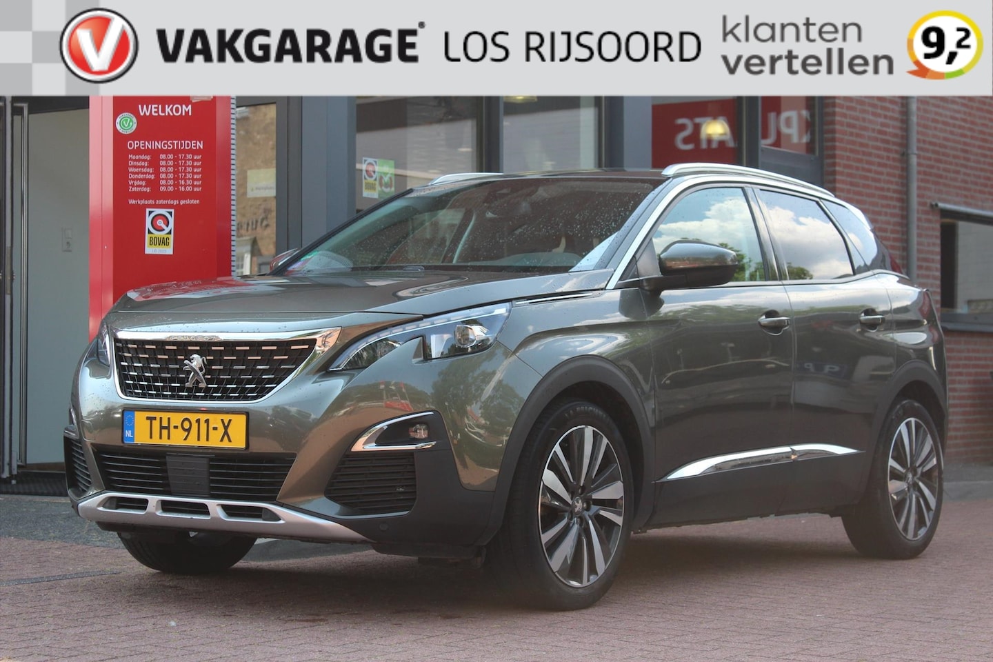 Peugeot 3008 - 1.2 PureTech *Premium* | Trekhaak | Camera | Half-Leder | Vol-Led | Carplay | Cruise & Cli - AutoWereld.nl