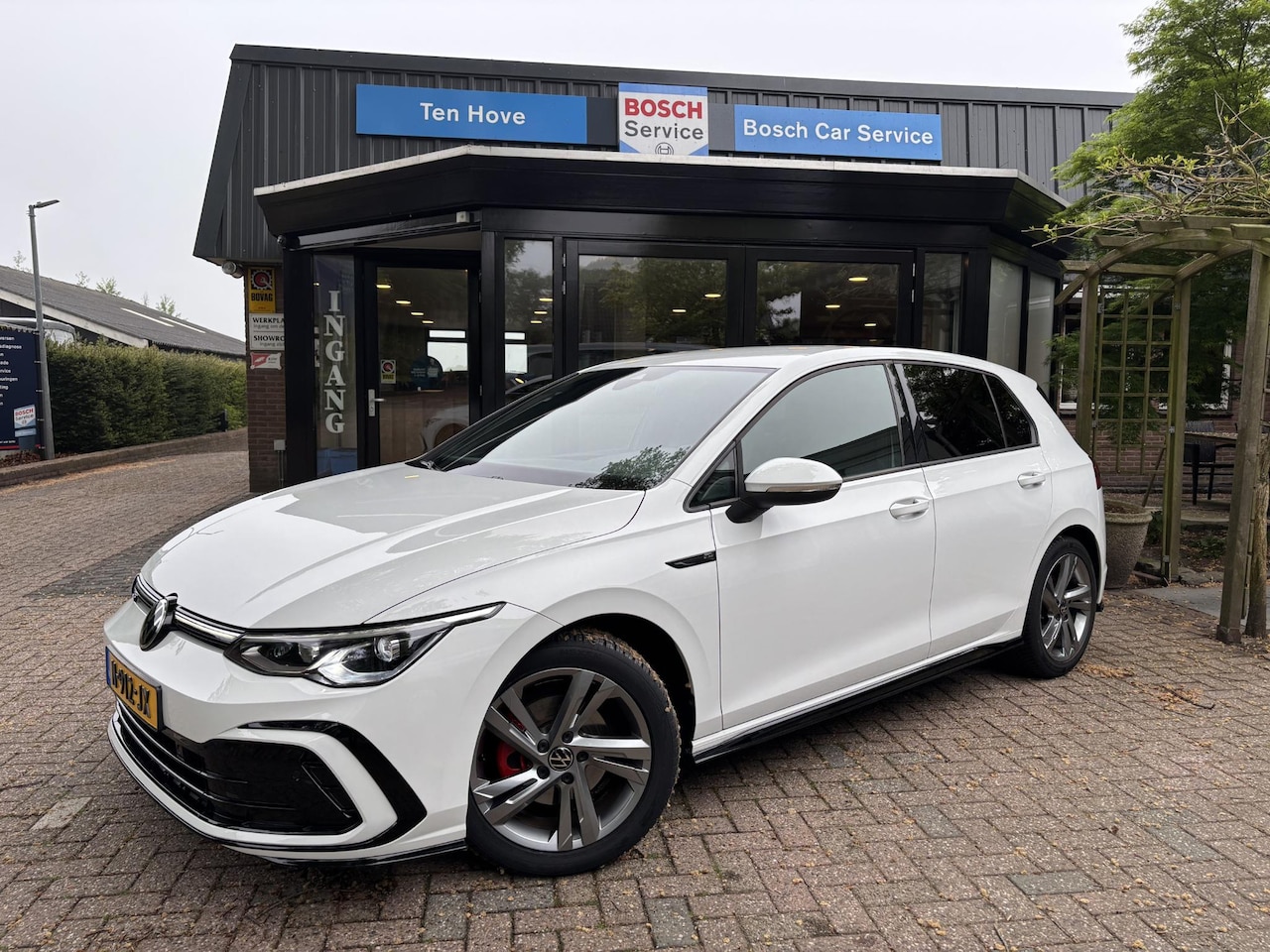 Volkswagen Golf - 1.5 TSI R-Line|App-Connect|Trekhaak Afn.|Stoelver. - AutoWereld.nl