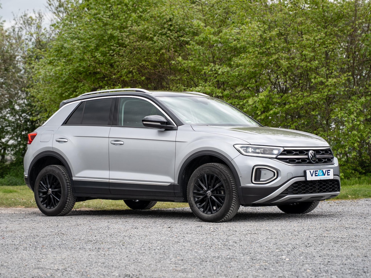 Volkswagen T-Roc - 1.0 TSI Style // navigatie // pdc // stoelverwarming - AutoWereld.nl