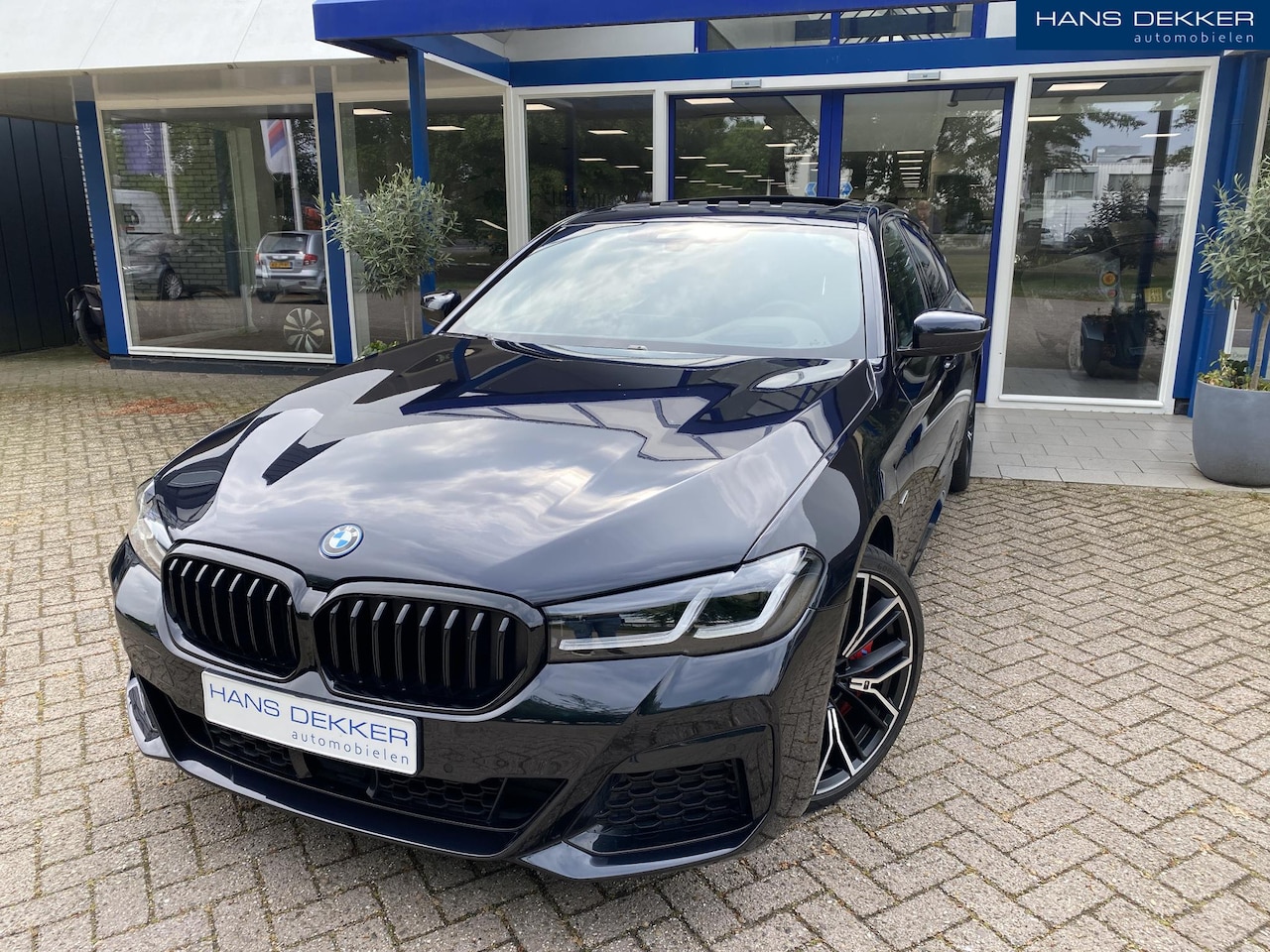 BMW 5-serie - 545e xDrive Business Edition Plus S - AutoWereld.nl