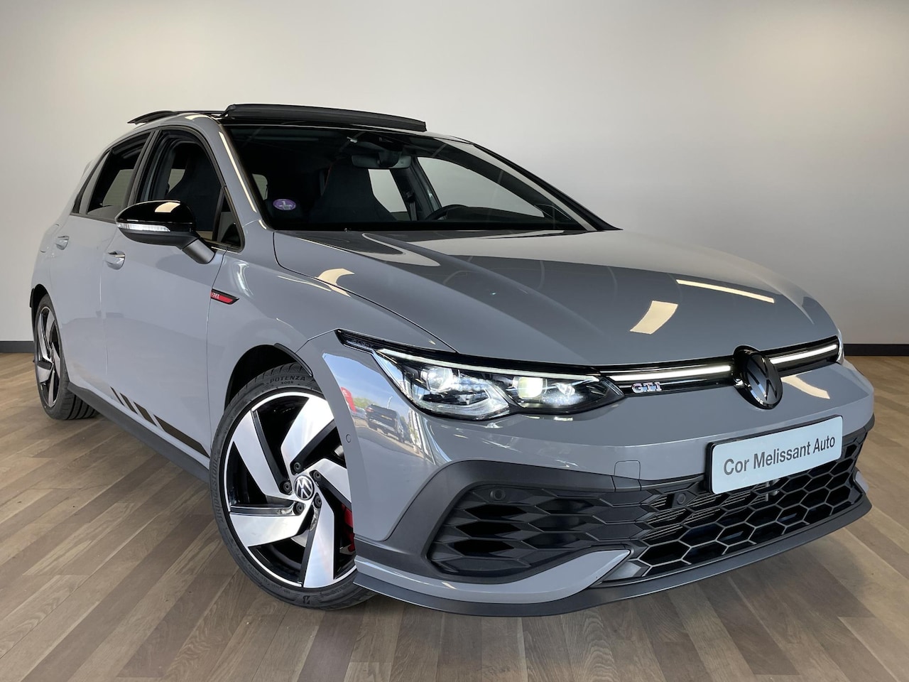 Volkswagen Golf - 2.0 TSI GTI NURBURG/PANO/KEYLESS/H&K/MATRIX/DCC - AutoWereld.nl