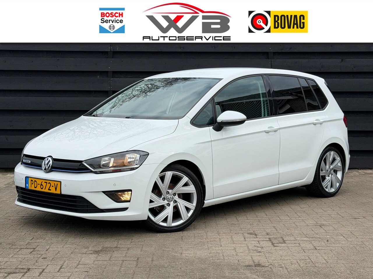 Volkswagen Golf Sportsvan - 1.0 TSI I 18 Inch I Navigatie I Climate I Parkeersens - AutoWereld.nl