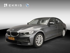 BMW 3-serie - Sedan 318i | Handbak | LED | Navigatie | Trekhaak | Clima | PDC | DAB | Hifi speakers | Al