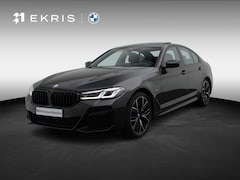BMW 5-serie - Sedan 530e M Sportpakket | Comfortstoelen | Stuurverwarming | Head-Up Display | Harman Kar