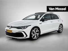 Volkswagen Golf - 1.5 eTSI R-Line Business | Automaat | Panoramadak | Navigatie | Apple Carplay / Android Au
