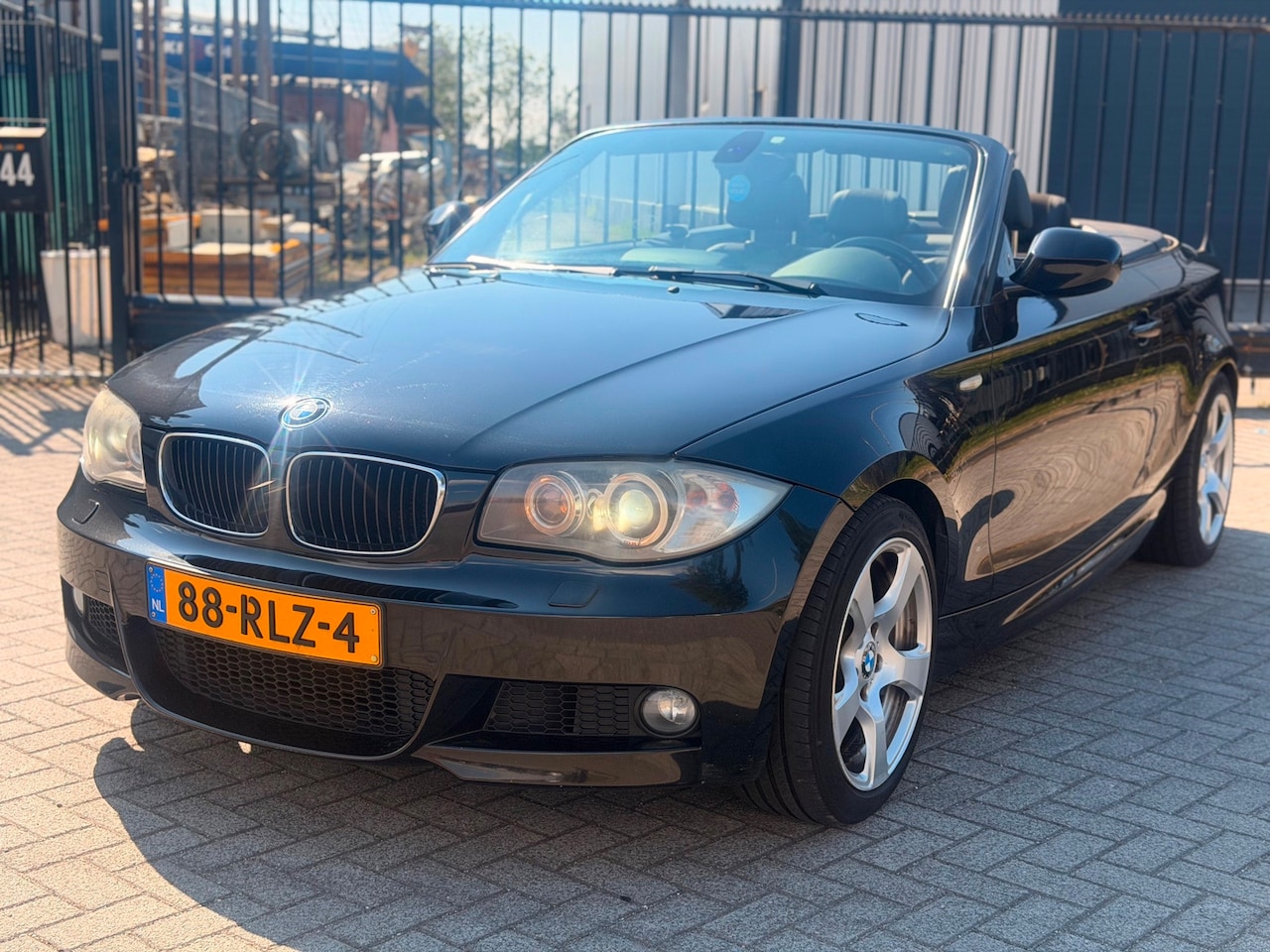 BMW 1-serie Cabrio - 118i High Executive M-Pakket Automaat Navi Leer Voll - AutoWereld.nl