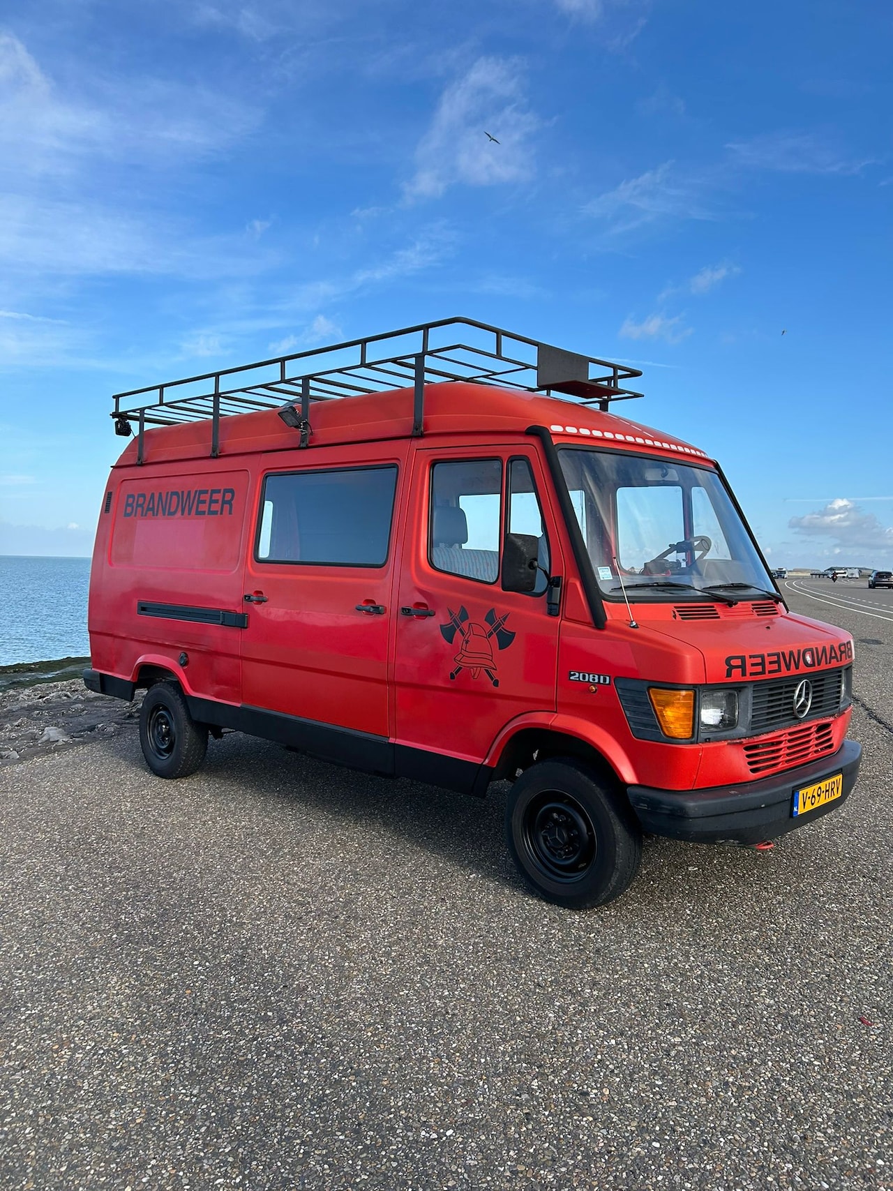 Mercedes-Benz Bestelwagen overig - 208D hoog G.V.W. lang/laag Met stuurbekrachtiging - AutoWereld.nl