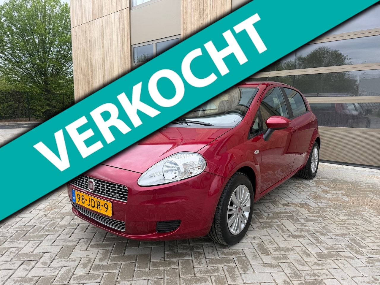 Fiat Grande Punto - 1.4-16V Edizione Lusso 5Drs|Airco|Cruise controle|Nieuwe APK - AutoWereld.nl