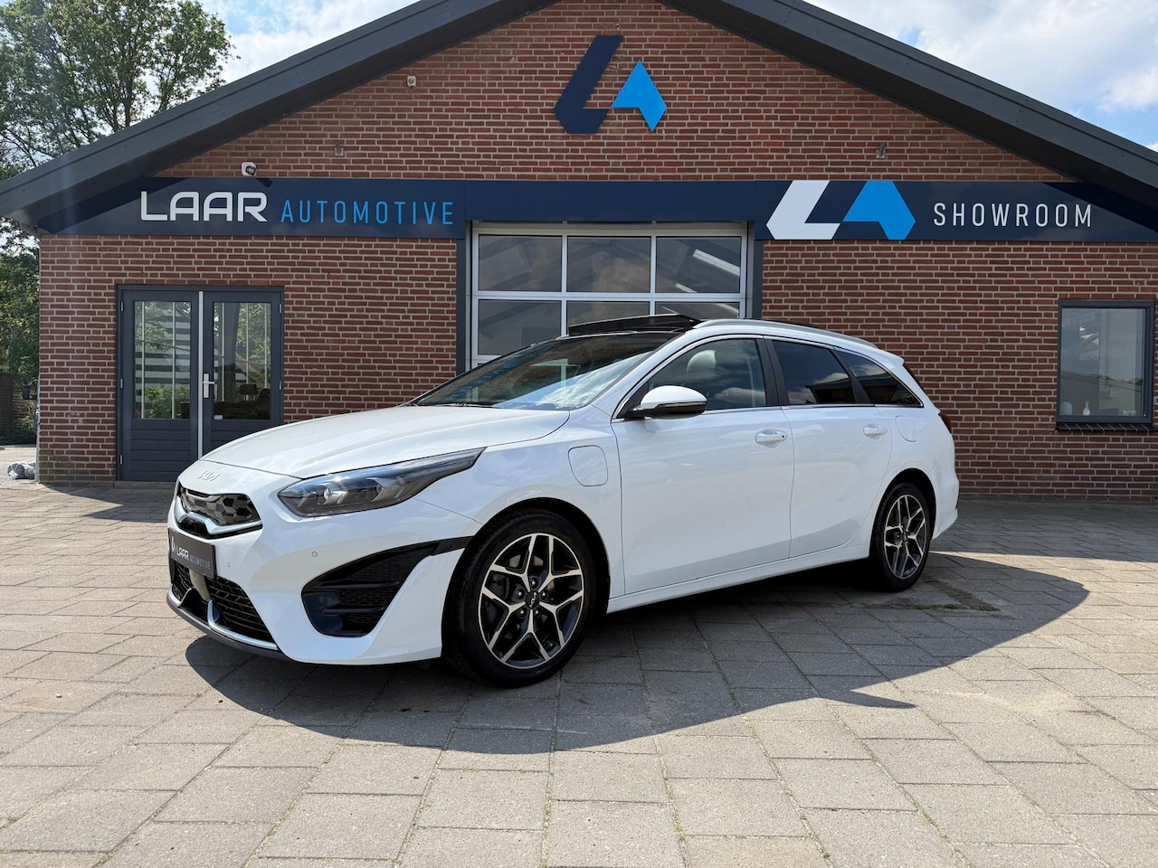 Kia Cee'd Sportswagon - Ceed 1.6 GDi 141PK PHEV ExecutiveLine Navi | Panorama | ACC | Memory | Leer | Afn. Trekhaa - AutoWereld.nl