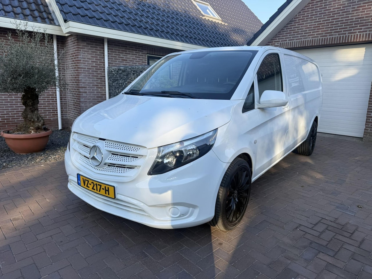 Mercedes-Benz Vito - 111 CDI Functional Extra Lang trekhaak 19inch - AutoWereld.nl