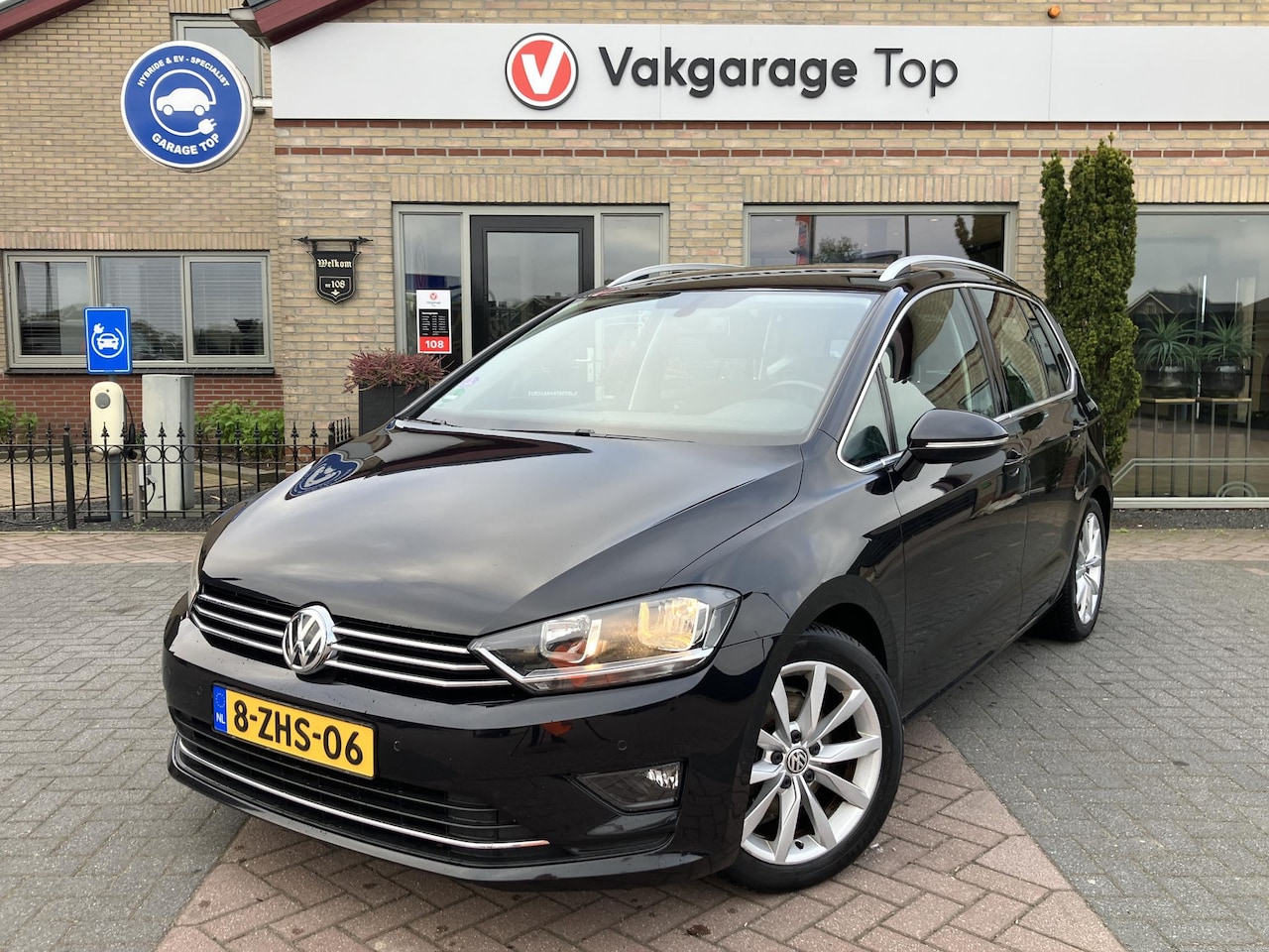 Volkswagen Golf Sportsvan - 1.4 TSI Highline | Trekhaak | 100% onderhouden | NAP - AutoWereld.nl