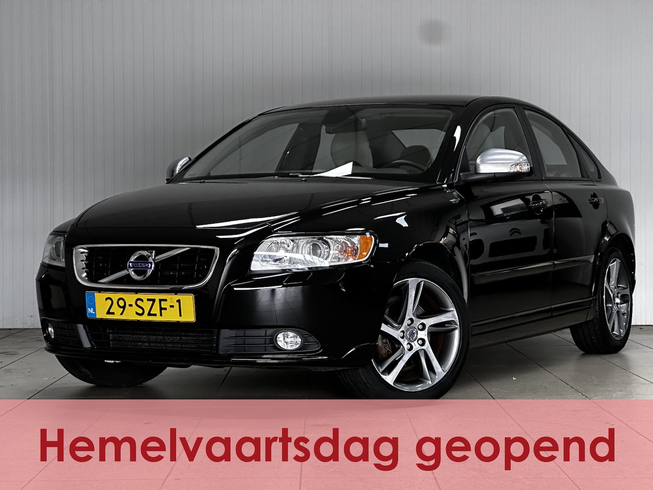 Volvo S40 - 2.0 Limited Edition/ DEALER ONDERHOUDEN!/ 17'' LMV/ LEER!/ Stoelverw./ Navi/ Clima/ Cruise - AutoWereld.nl