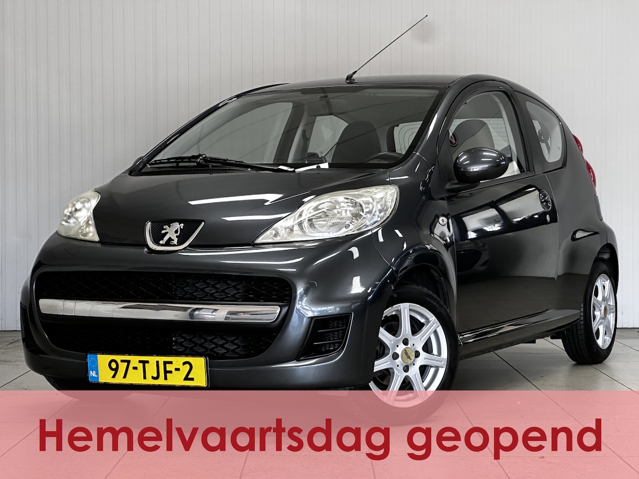 Peugeot 107 - 1.0-12V XR/ 119.000 KM!/ AIRCO!/ 14'' LMV/ Radio-CD AUX/ Airbags/ Stuurbekr./ Getint glas/ - AutoWereld.nl