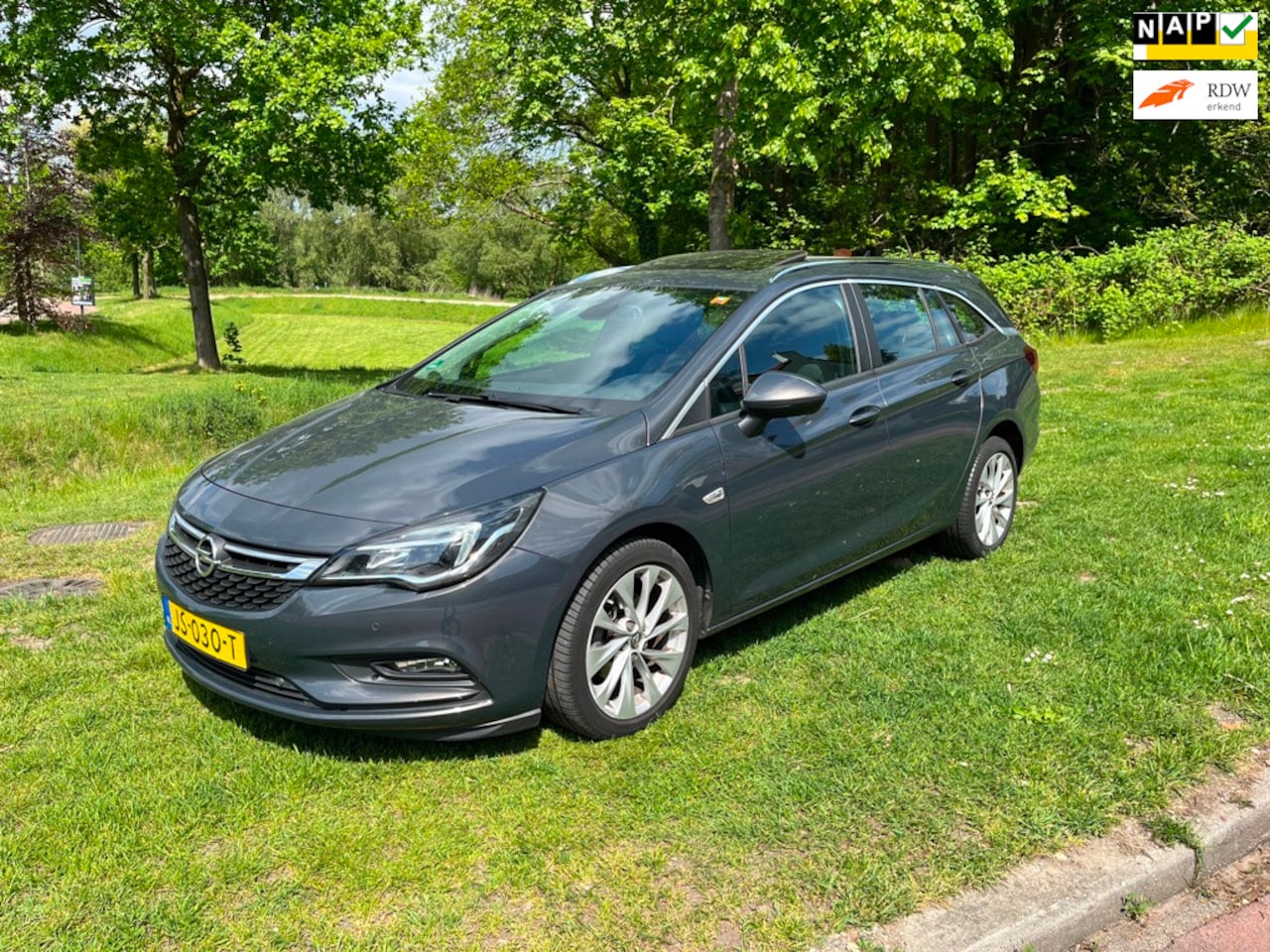Opel Astra Sports Tourer - 1.0 Edition schuifdak. Nieuwstaat - AutoWereld.nl
