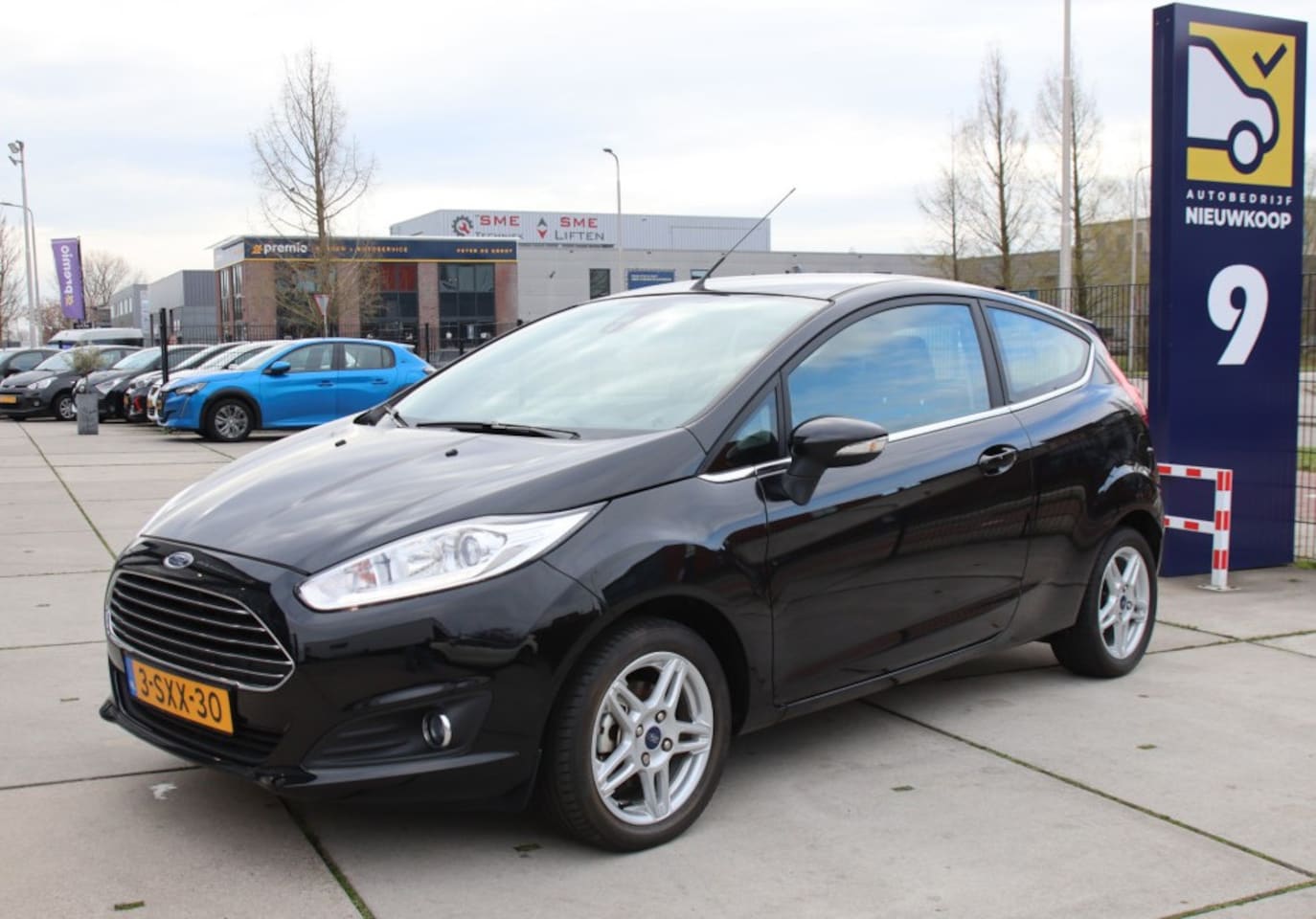 Ford Fiesta - 1.0 EB Titanium NL auto Navigatie, PDC, Bluetooth, NL-Auto, Climate Uniek! - AutoWereld.nl