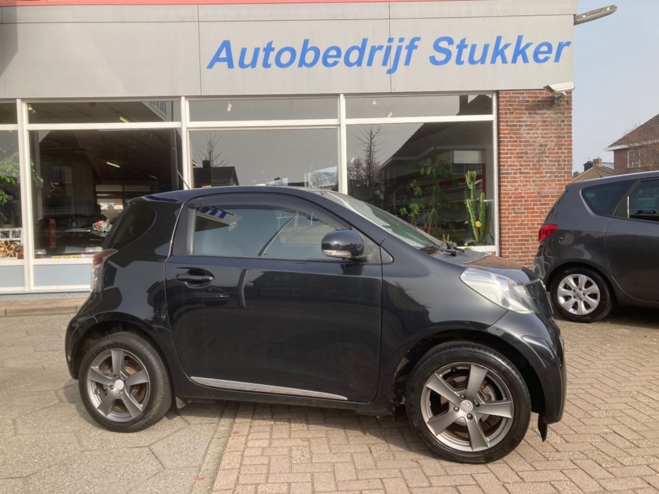 Toyota iQ - 1.0 VVT-i Dynamic - AutoWereld.nl