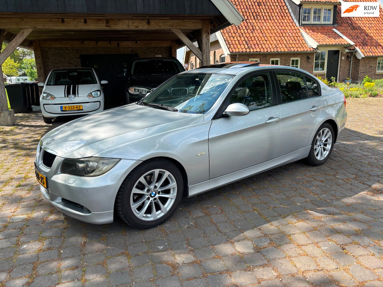 BMW 3-serie - 320i automaat - AutoWereld.nl