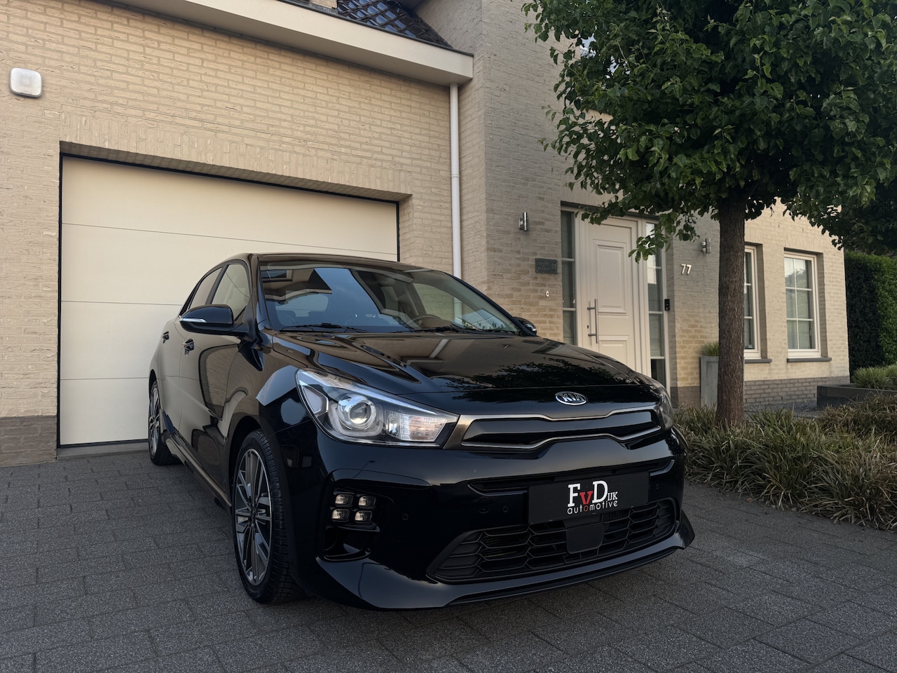 Kia Rio - 1.0 T-GDI 100pk GT-Line Navi Leder Carplay Camera Keyless Stuur en StoelVerwaming DAB Clim - AutoWereld.nl