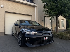 Kia Rio - 1.0 T-GDI 100pk GT-Line Navi Leder Carplay Camera Keyless Stuur en StoelVerwaming DAB Clim