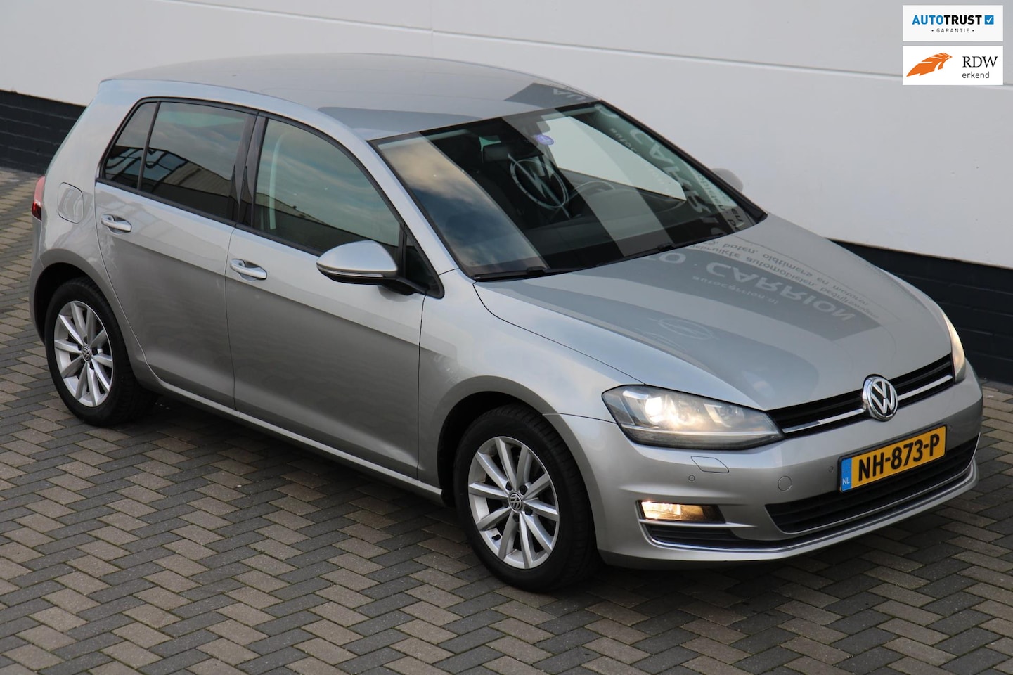Volkswagen Golf - 1.4 TSI Highline Carplay Xenon Dealer Ond !! - AutoWereld.nl