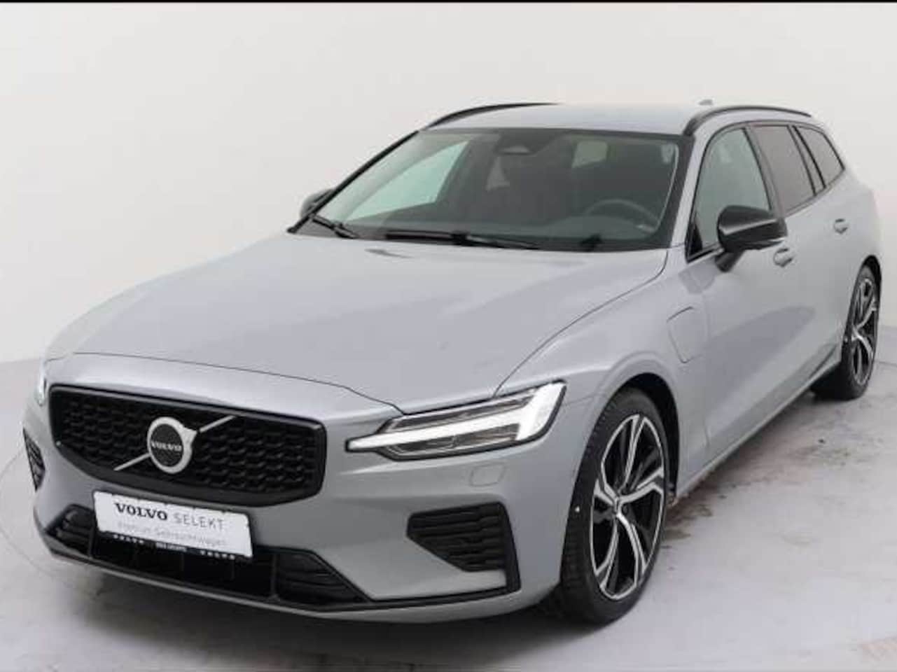 Volvo V60 - 2.0 T8 Plug-in hybrid AWD Plus Dark ** LEDER, H&K Sound, 360gr, 19-inch LMV, WINTER, MEMOR - AutoWereld.nl