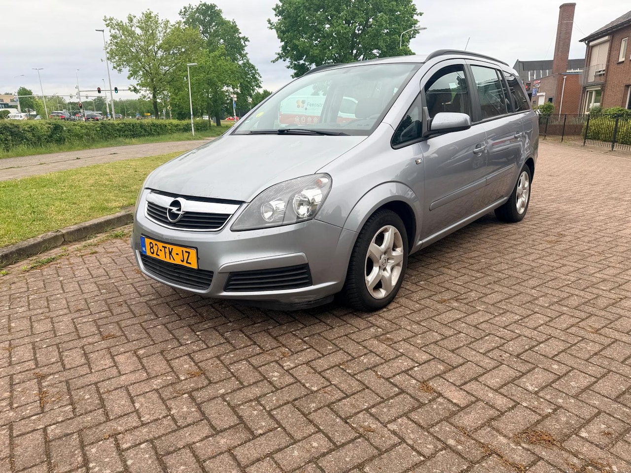 Opel Zafira - 2.2 Benzine - 7 persoons - Airco - AutoWereld.nl