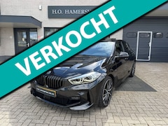 BMW 1-serie - 118i M-pack Aut. Pano, M-schaalstoelen, Harman Kardon etc