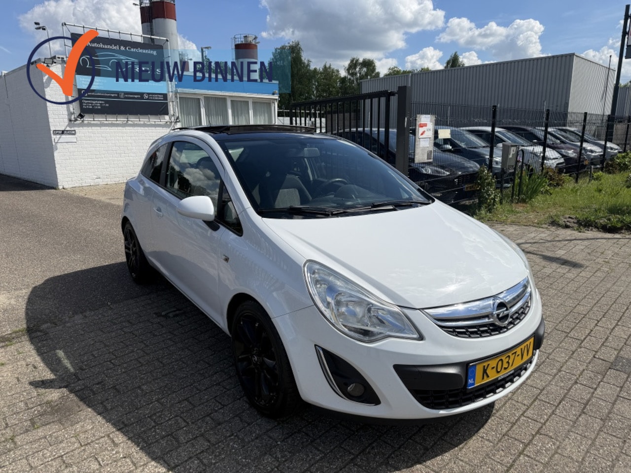 Opel Corsa - 1.4-16V Color Edit. - AutoWereld.nl