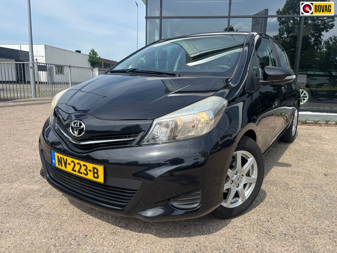 Toyota Yaris - 1.3 VVT-i Aspiration 1.3 VVT-i Aspiration - AutoWereld.nl