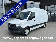 Mercedes-Benz eSprinter - 320 L2 H2 Pro 81kWh / Snel laden 115Kw / Trekhaak / MBUX / Navigatie / Camera / Cruise con