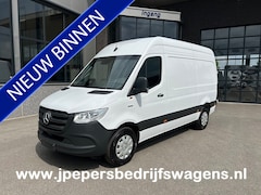 Mercedes-Benz eSprinter - 320 L2 H2 Pro 81kWh / Snel laden 115Kw / Trekhaak / MBUX / Navigatie / Camera / Cruise con