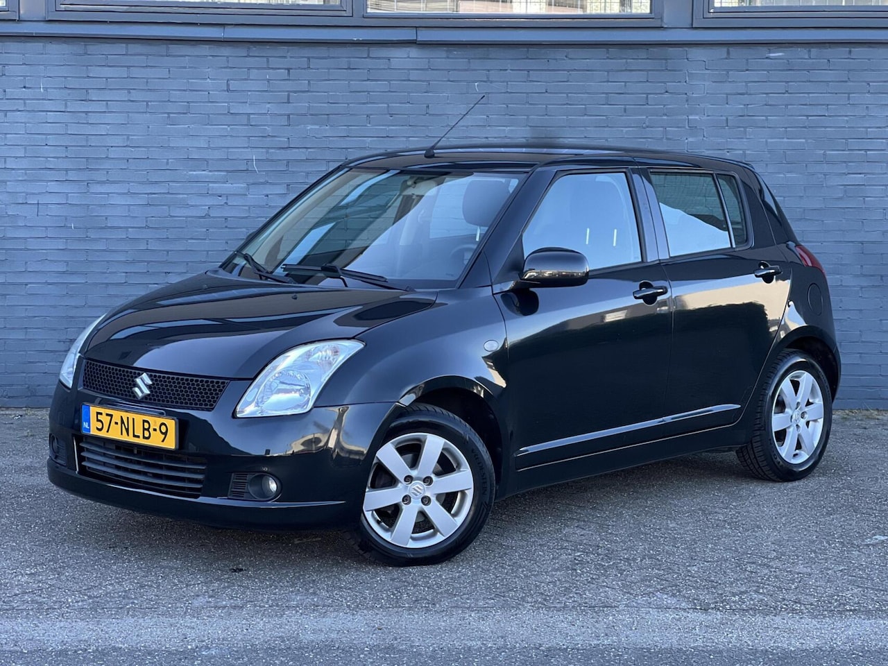 Suzuki Swift - 1.3 Cool Airco LM-Velgen ELEK Ramen New APK - AutoWereld.nl