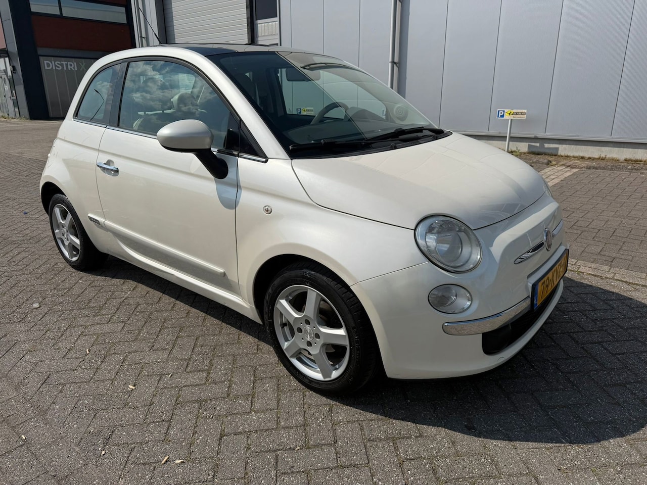 Fiat 500 - 1.2 Lounge Airco AUTOMAAT APK Panoramadak - AutoWereld.nl