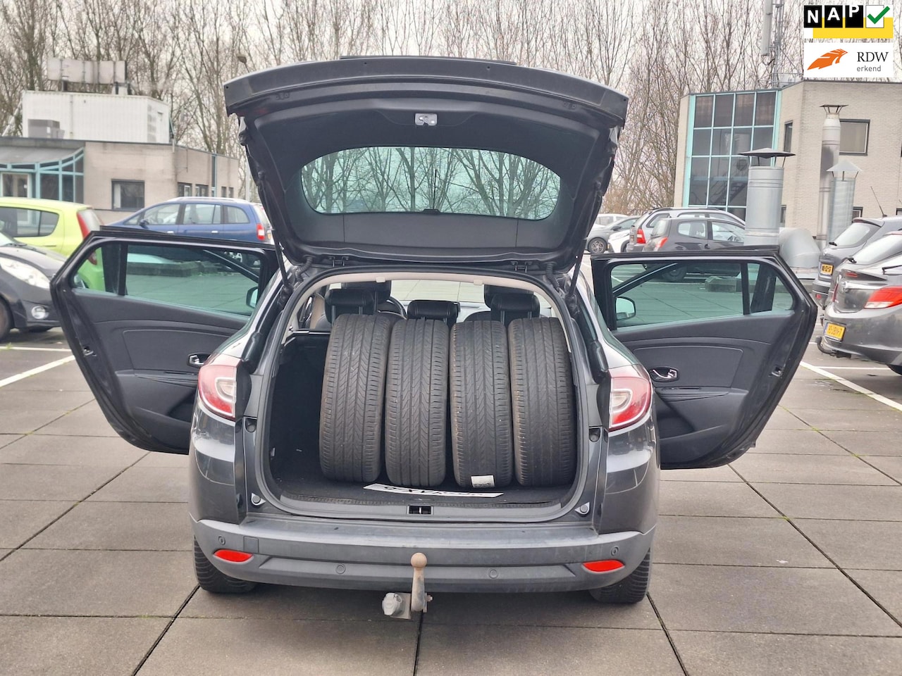 Renault Mégane - Combi €2950,-Navi Cruise Control Trekhaak Apk 2026 - AutoWereld.nl