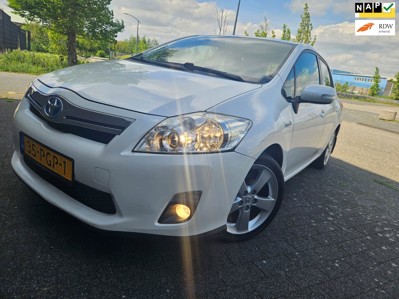Toyota Auris - 1.8 Full Hybrid Dynamic GARANTIE - AutoWereld.nl