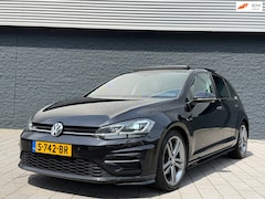 Volkswagen Golf - 1.4 TSI R-LINE DSG/PANO/LED
