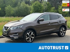 Nissan Qashqai - 1.3 DIG-T Tekna Plus Akari *Pano*Camera*Leder