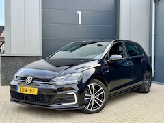 Volkswagen Golf - 7.5 GTE *Leder* Apple Carplay / Stoelverwarming / Camera / Adapt. Cruise / FULL LED / 17"L