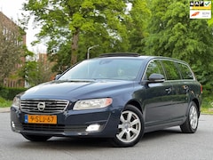 Volvo V70 - 1.6 D2 Kinetic|AUT|SCHUIFDAK|NAVI|PSENSOR|2XSLEUTELS|BOEKJES|ORIGINEEL NL