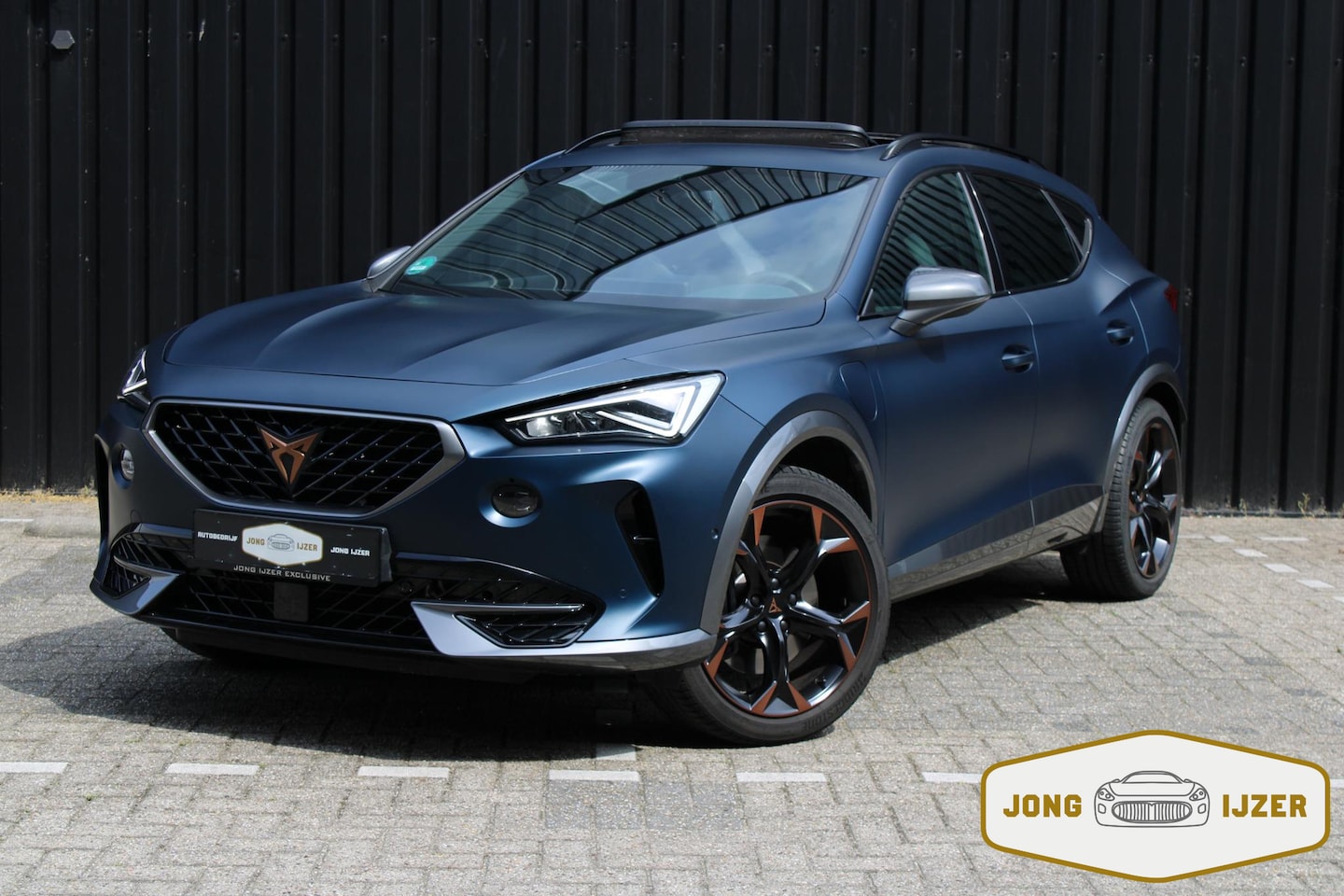 CUPRA Formentor - 1.4 e-Hybrid VZ Copper PANO LEER MEMORY TREKHAAK - AutoWereld.nl