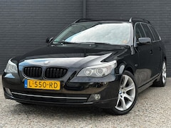 BMW 5-serie Touring - 523i PDC | AUTOMAAT | AIRCO | TREKHAAK | LEDER | CRUISE | NWE APK