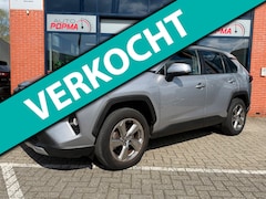 Toyota RAV4 - 2.5 Hybrid Dynamic Automaat / Stuur- en stoelverw. / Trekhaak 800kg / Camera / Navi via Ap