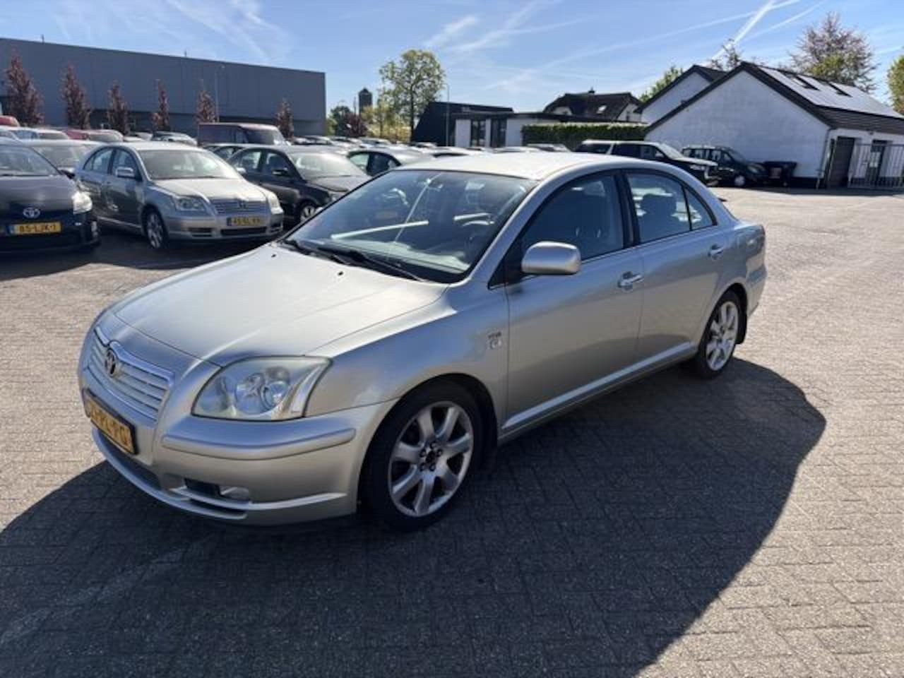 Toyota Avensis - 2.0 VVTi Executive 2.0 VVTi Executive - AutoWereld.nl