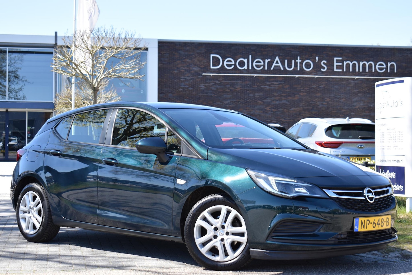 Opel Astra - 1.6 CDTI Online Edition 1.6 CDTI Online Edition - AutoWereld.nl