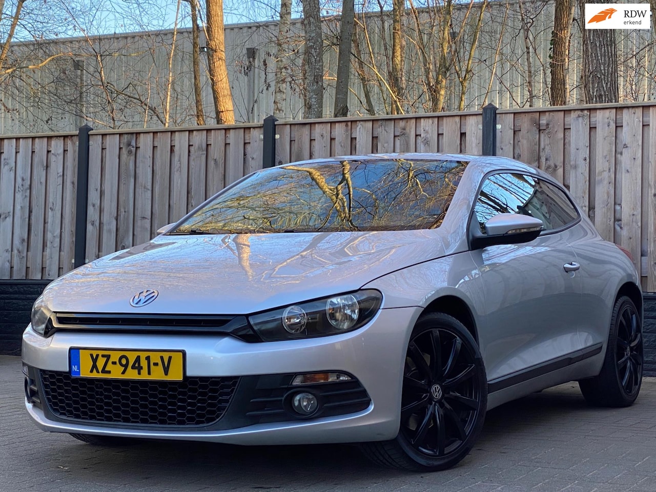 Volkswagen Scirocco - 1.4 TSI Highline Plus 160PK I NIEUWE KETTING I APK I DEALER ONDERHOUDEN I NAVI I LMV I SEN - AutoWereld.nl