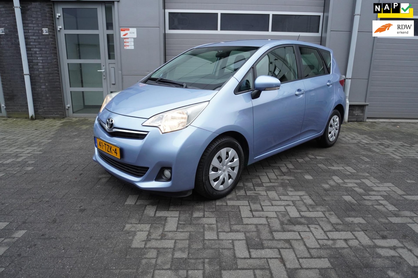 Toyota Verso S - 1.3 VVT-i Aspiration 1.3 VVT-i Aspiration - AutoWereld.nl