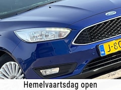 Ford Focus Wagon - 1.0 Titanium - Deep Impact Blue - Stoel/Stuur/Voorraam verwarming
